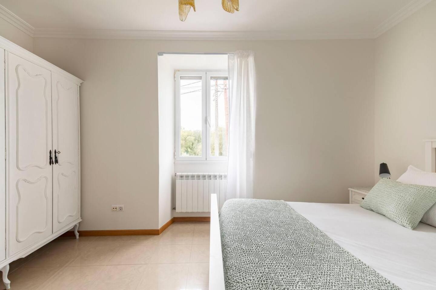 Galihost - Casa Con Enorme Jardin En Cambados Villa Buitenkant foto