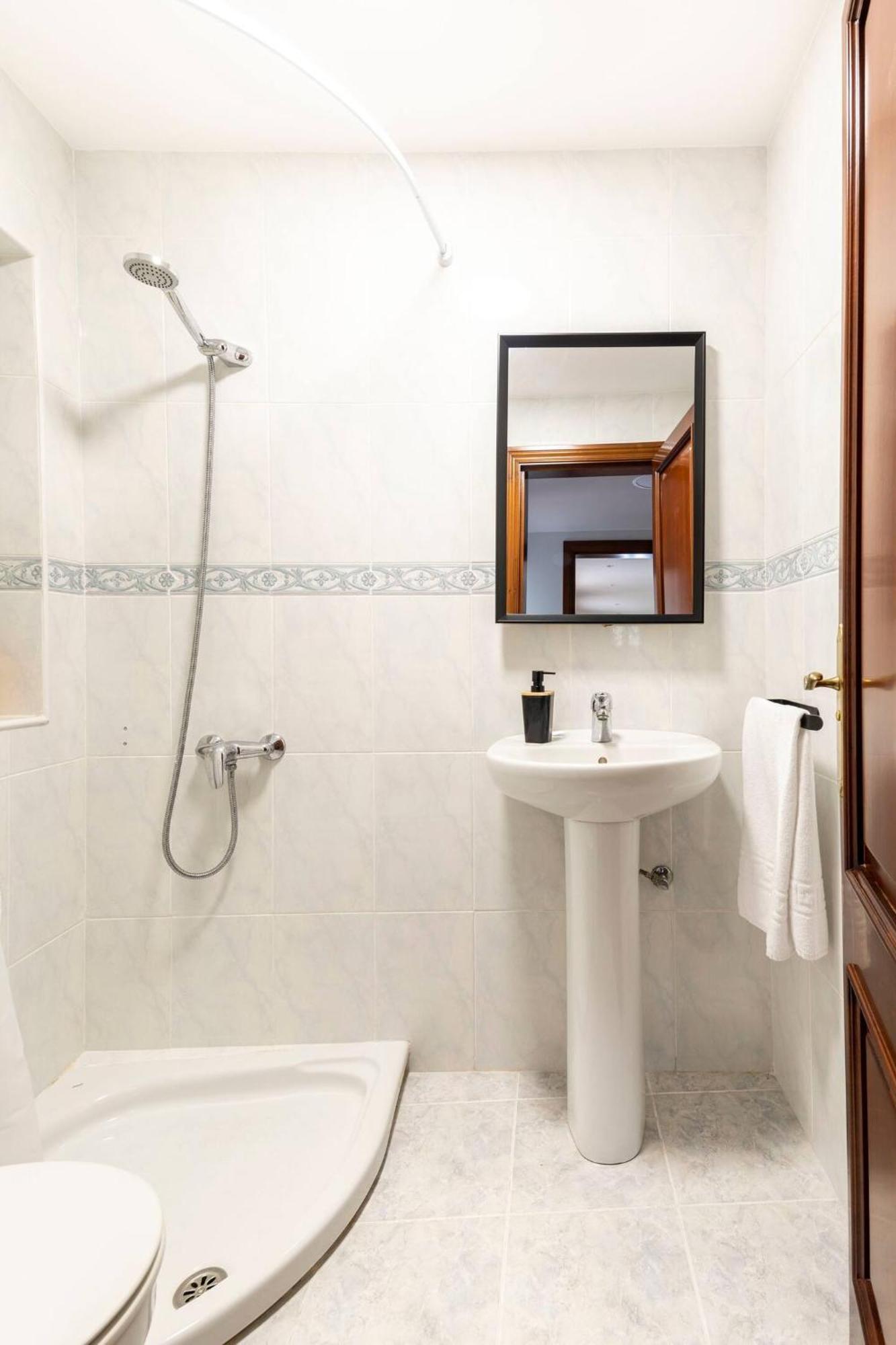 Galihost - Casa Con Enorme Jardin En Cambados Villa Buitenkant foto
