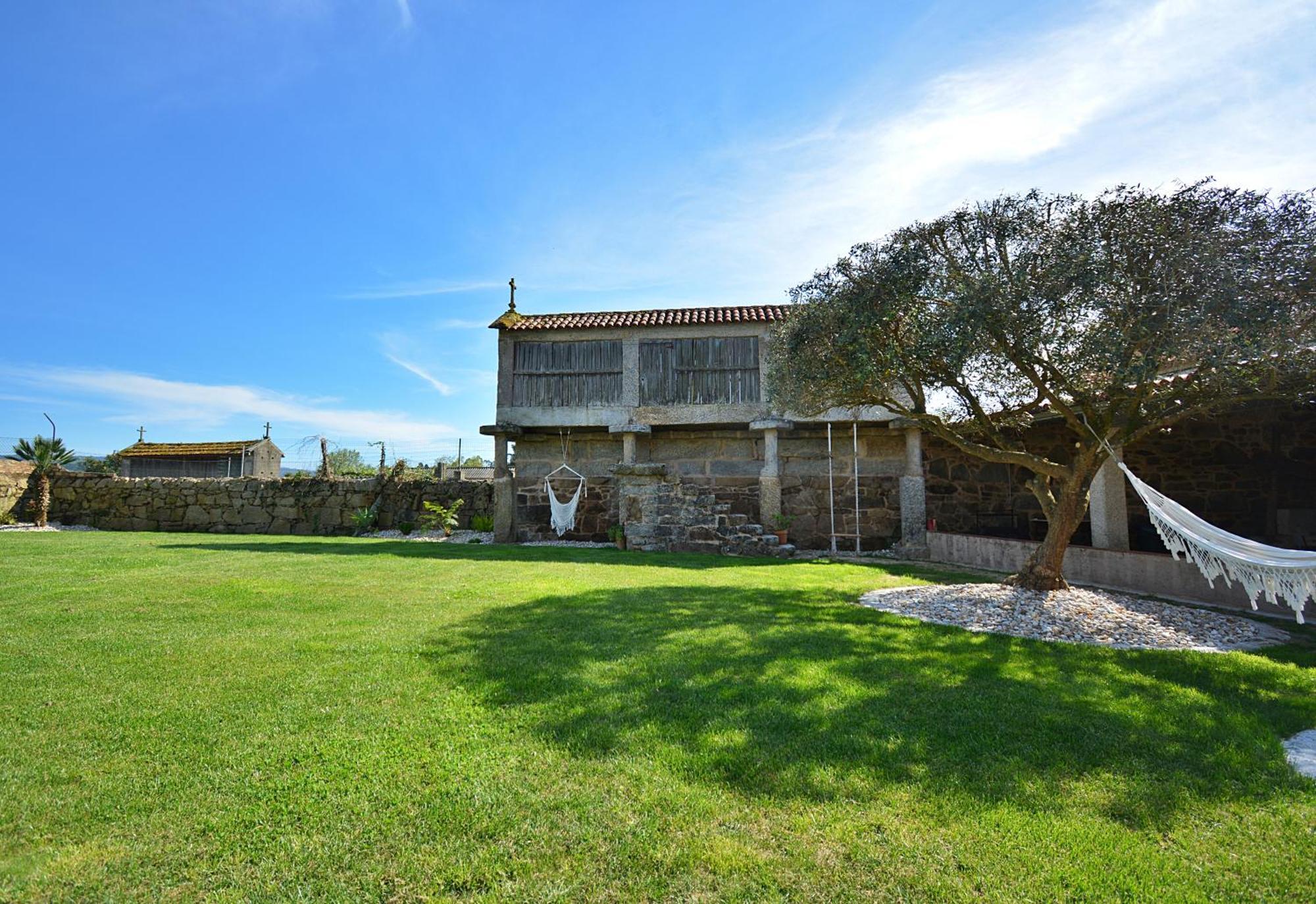 Galihost - Casa Con Enorme Jardin En Cambados Villa Buitenkant foto